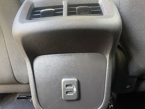 Used 2024 Chevrolet Equinox LT FWD image 5