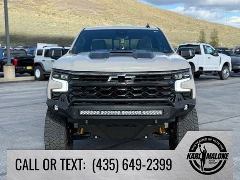 New 2026 Chevrolet Silverado 1500 ZR2 w/ Dark Appearance Package AWD/4WD image 9