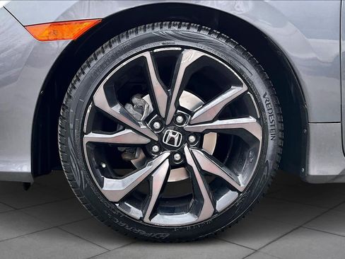 Used 2019 Honda Civic Sport image 11