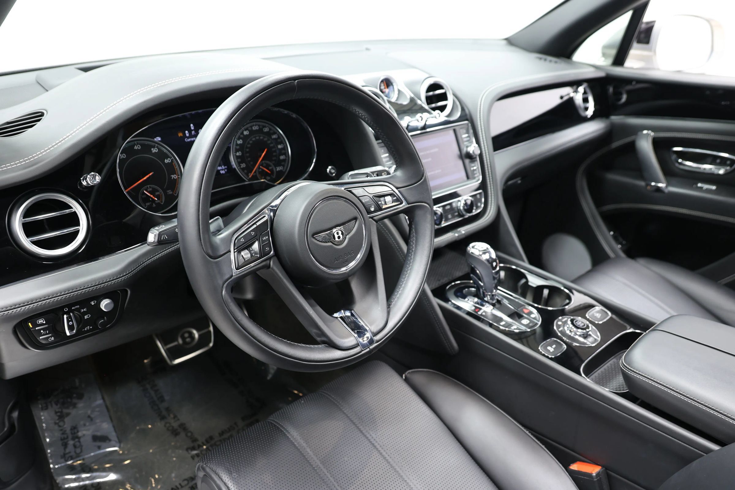 Used 2018 Bentley Bentayga Onyx Edition AWD/4WD image 24