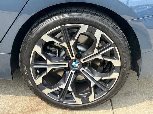 Certified 2025 BMW 330i xDrive Sedan AWD/4WD image 31