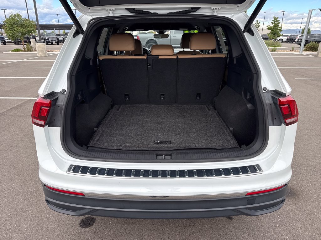 Used 2024 Volkswagen Tiguan SE AWD/4WD image 26