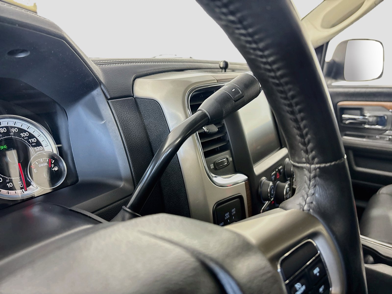 Used 2017 RAM 2500 Laramie w/ Sport Appearance Group AWD/4WD image 17