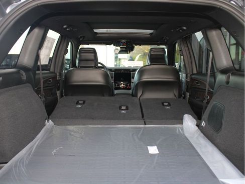 New 2025 Jeep Grand Cherokee Summit image 31