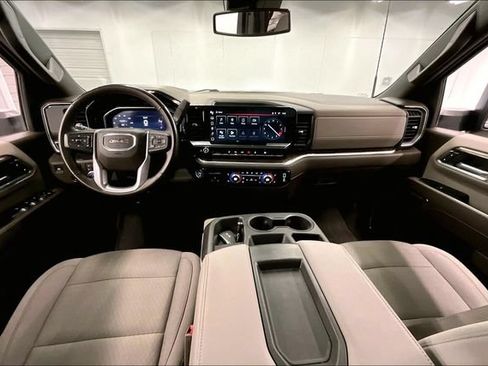 Used 2024 GMC Sierra 2500 SLE AWD/4WD image 19