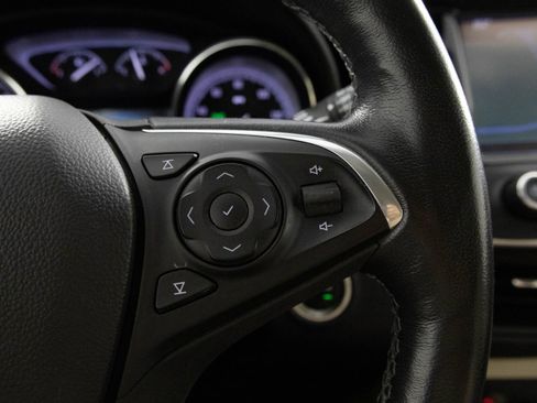 Used 2020 Buick Envision Essence AWD/4WD image 26