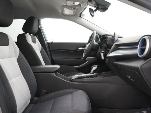 Used 2024 Chevrolet Trax LS w/ Driver Confidence Package FWD image 12