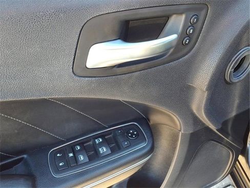 Used 2018 Dodge Charger GT image 22