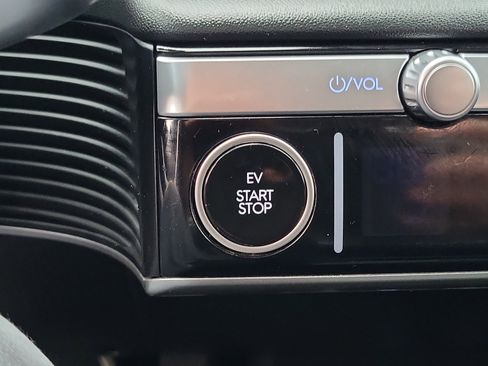 Used 2024 Hyundai Ioniq 5 SE image 16