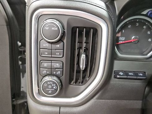 Used 2021 Chevrolet Silverado 1500 LTZ w/ LTZ Premium Package AWD/4WD image 31