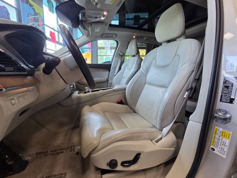 Used 2016 Volvo XC90 T8 Inscription w/ Vision Package AWD/4WD image 21