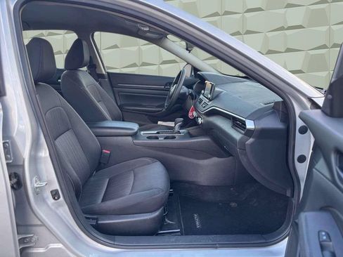 Used 2023 Nissan Altima 2.5 S image 12