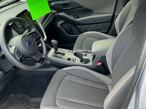 Used 2025 Subaru Crosstrek 2.5i Premium AWD/4WD image 9