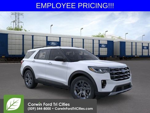 New 2026 Ford Explorer Active AWD/4WD image 1