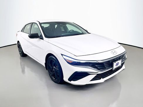 New 2026 Hyundai Elantra Sport FWD image 3