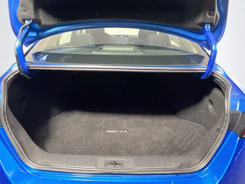 Used 2024 Nissan Sentra SV FWD image 33