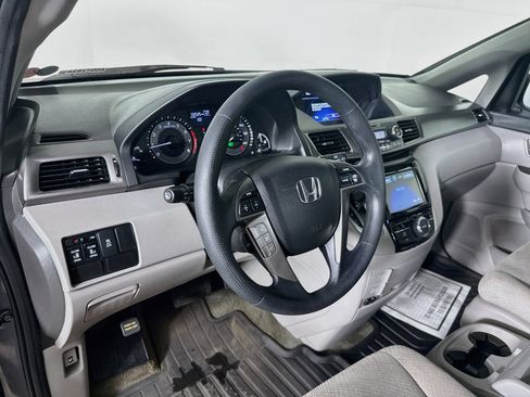 Used 2015 Honda Odyssey EX image 8