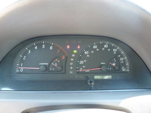 Used 2003 Toyota Camry XLE w/ XLE Premium Plus Pkg FWD image 15