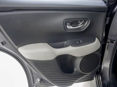 Used 2023 Honda HR-V LX image 34