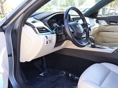 Used 2021 Cadillac CT4 Luxury w/ Sun And Sound Package image 27