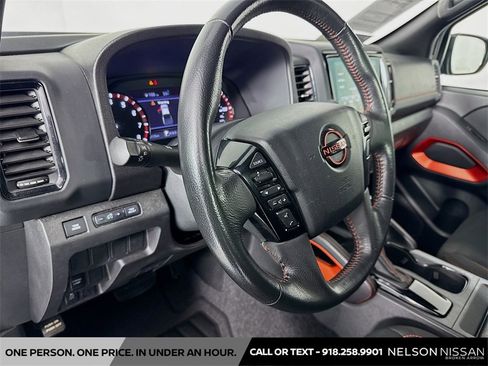 Used 2024 Nissan Frontier Pro-X image 9