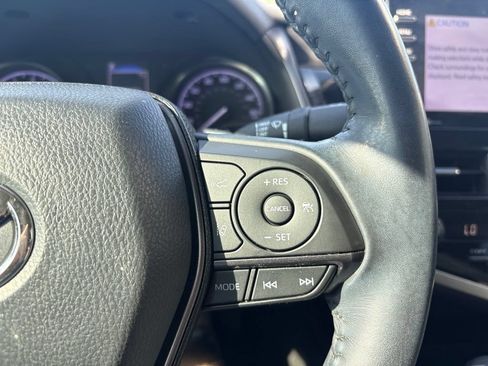 Used 2021 Toyota Camry SE w/ Convenience Package FWD image 16