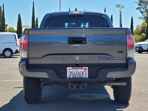 Certified 2023 Toyota Tacoma TRD Off-Road w/ Advanced Technology Package AWD/4WD image 7