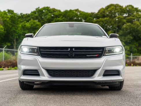 Used 2023 Dodge Charger SXT RWD image 2