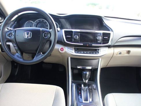 Used 2015 Honda Accord EX-L image 16