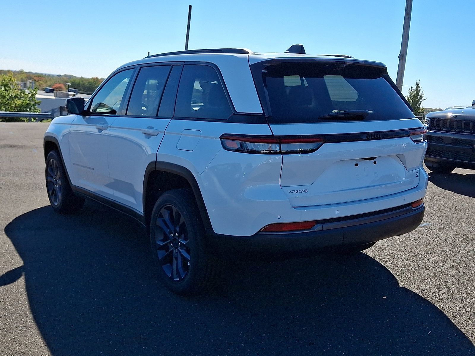 New 2026 Jeep Grand Cherokee Limited AWD/4WD image 3
