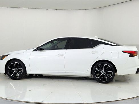 Certified 2024 Nissan Altima 2.5 SR image 4