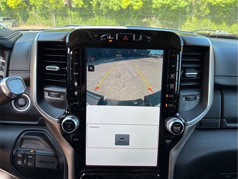 Used 2022 RAM 2500 Laramie w/ Safety Group B image 33