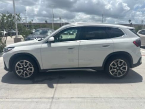 Used 2025 BMW X1 xDrive28i w/ Convenience Package AWD/4WD image 3