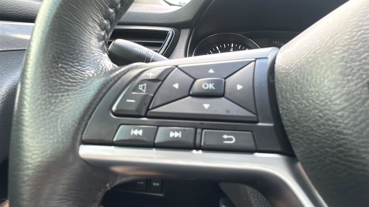 Used 2017 Nissan Rogue SV w/ Midnight Edition FWD image 40