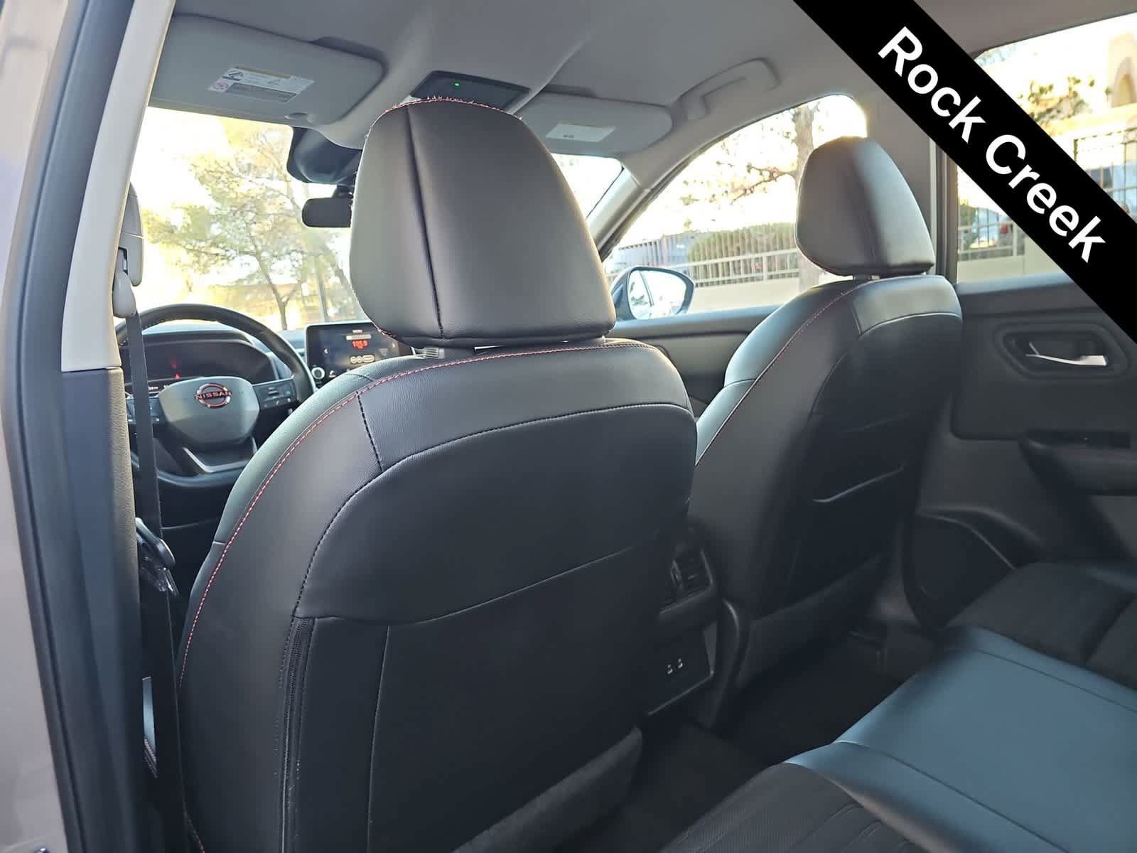Used 2025 Nissan Rogue SV AWD/4WD image 16
