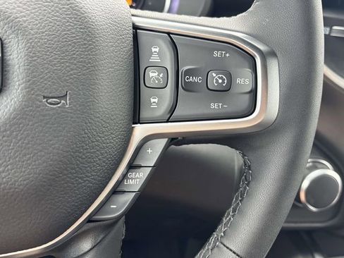 New 2026 RAM 1500 4x4 Crew Cab image 19