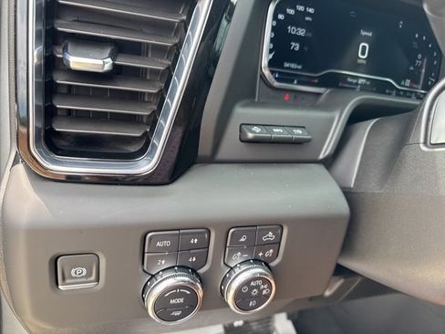 Used 2025 GMC Sierra 2500 Denali Ultimate AWD/4WD image 19