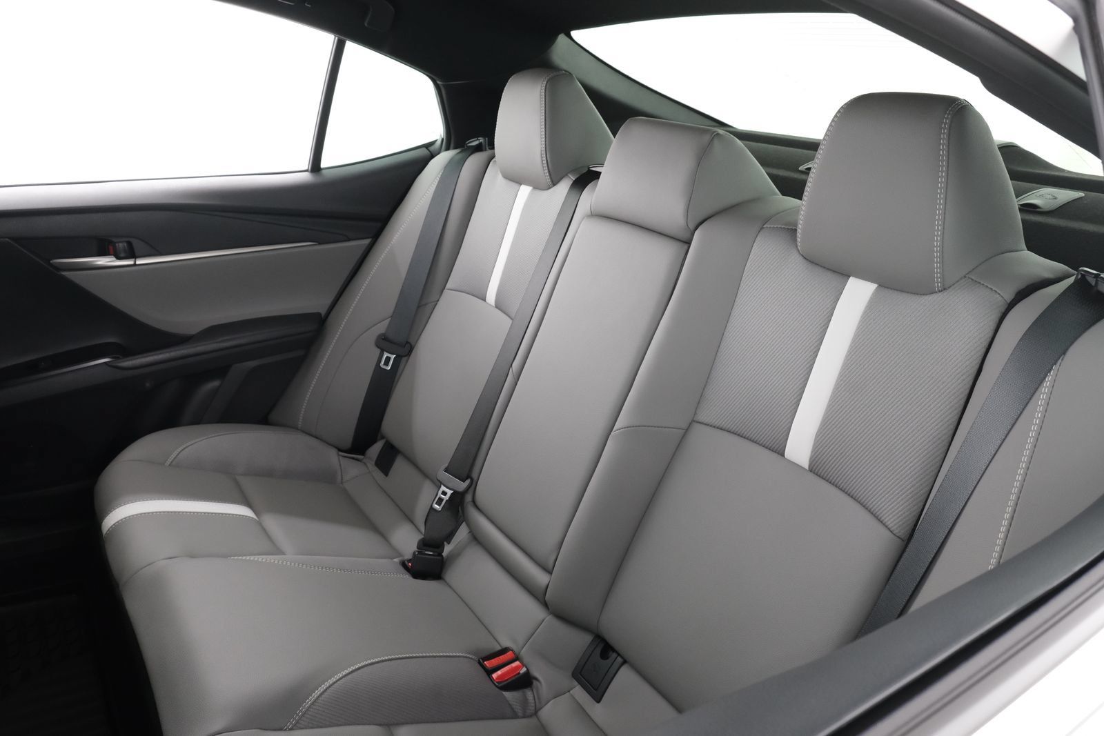 Used 2026 Toyota Camry SE w/ Convenience Package FWD image 32