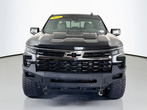 Used 2025 Chevrolet Silverado 1500 ZR2 w/ Technology Package AWD/4WD image 2