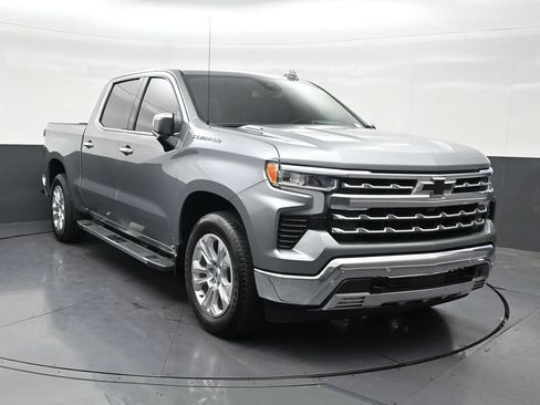 Used 2025 Chevrolet Silverado 1500 LTZ RWD image 8