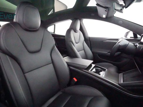 Used 2022 Tesla Model S Plaid image 23