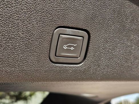 New 2025 Cadillac XT6 Premium Luxury w/ Technology Package image 31