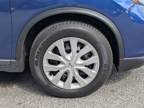 Used 2020 Nissan Rogue S image 11