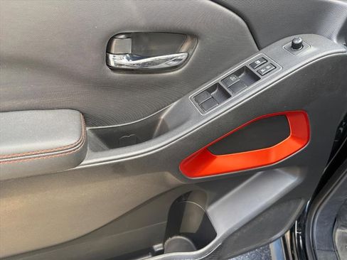 Certified 2022 Nissan Frontier PRO-4X w/ Off-Road Protection Package image 24