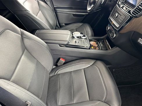 Used 2018 Mercedes-Benz GLS 550 4MATIC image 19