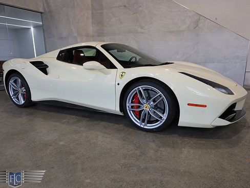 Used 2018 Ferrari 488 Spider image 45