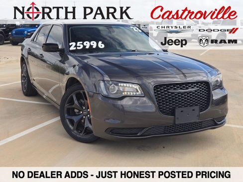 Used 2023 Chrysler 300 Touring w/ Sport Appearance Package RWD image 1
