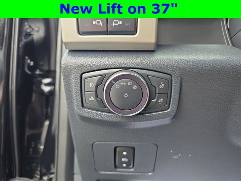 Used 2022 Ford F250 Lariat w/ Tremor Off-Road Package image 21