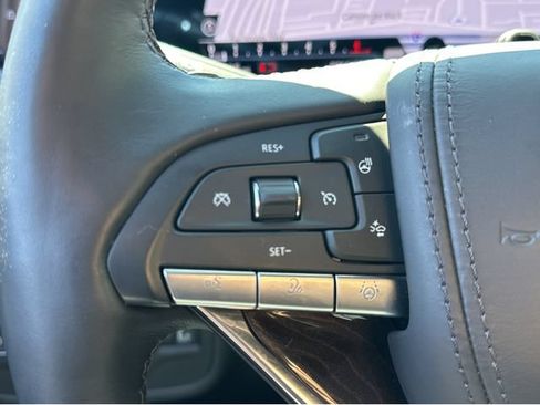 Certified 2024 Cadillac Escalade Sport Platinum w/ LPO, ONYX Package AWD/4WD image 34