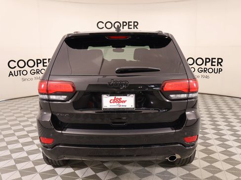 Used 2022 Jeep Grand Cherokee Laredo X AWD/4WD image 22